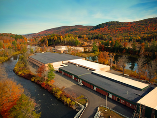 Plus de détails pour 10 Valley Street, Lenox, MA - Cotravail à louer