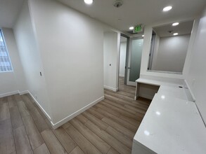 462 N Linden Dr, Beverly Hills, CA for lease Interior Photo- Image 2 of 6