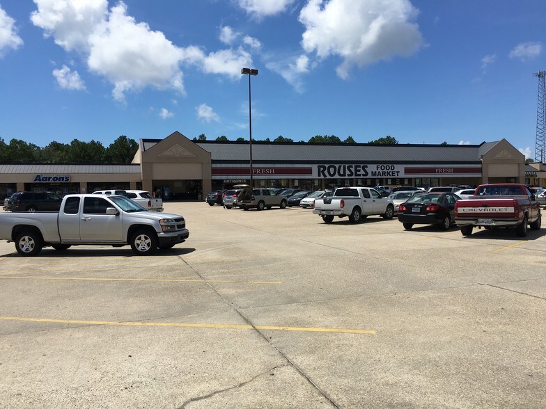 3100-3174 Bienville Blvd, Ocean Springs, MS for lease - Building Photo - Image 1 of 3