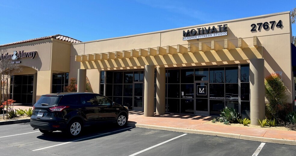 27600-27674 Newhall Ranch Rd, Valencia, CA for lease - Building Photo - Image 3 of 13