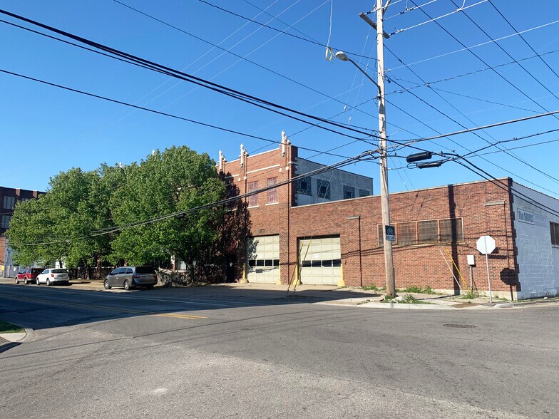 1409 Buchanan Ave SW, Grand Rapids, MI à louer - Photo du bâtiment - Image 3 de 3