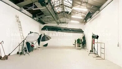 35 Rue Paul Lescop, Nanterre for lease Interior Photo- Image 1 of 4