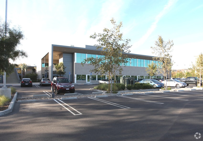 3670 W Temple Ave, Pomona, CA for lease - Building Photo - Image 2 of 23