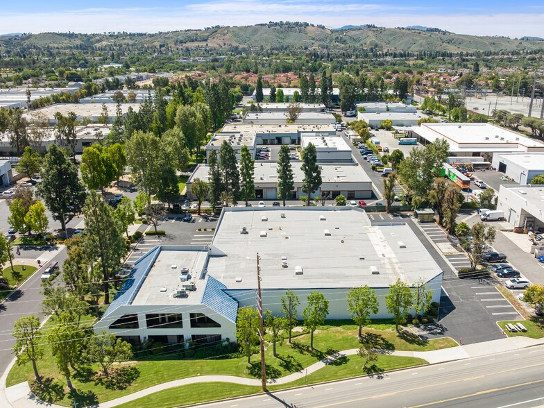 5397 N Commerce Ave, Moorpark, CA à vendre - Photo du bâtiment - Image 1 de 9