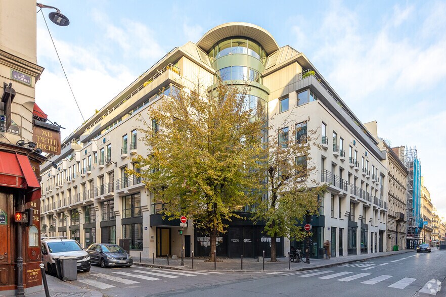 30-34 Rue Laffitte, Paris à louer - Photo du bâtiment - Image 3 de 10