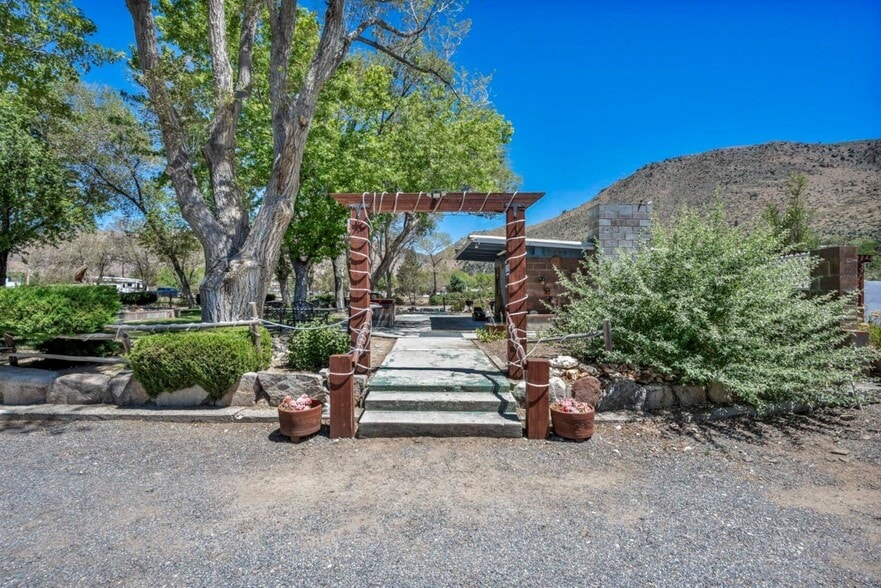 107045 US Highway 395, Coleville, CA for sale - Building Photo - Image 3 of 7