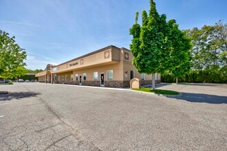 515 N Neel St, Kennewick, WA for lease Building Photo- Image 2 of 19