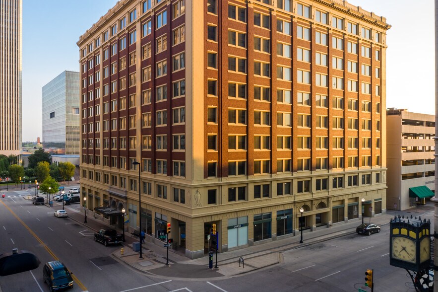 321 S Boston Ave, Tulsa, OK à louer - Photo du bâtiment - Image 1 de 25