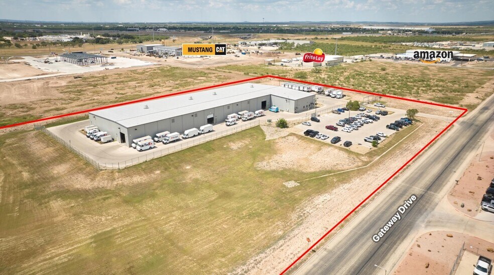 949 Gateway Dr, San Angelo, TX à vendre - Photo du bâtiment - Image 2 de 2