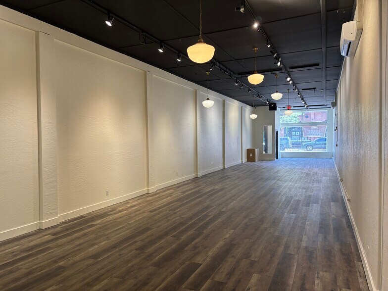 109 N Leroux St, Flagstaff, AZ à louer - Photo du bâtiment - Image 3 de 11