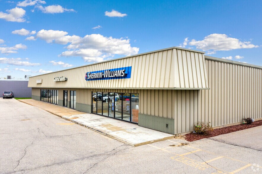 1504 Refset Dr, Janesville, WI à louer - Photo du bâtiment - Image 1 de 4