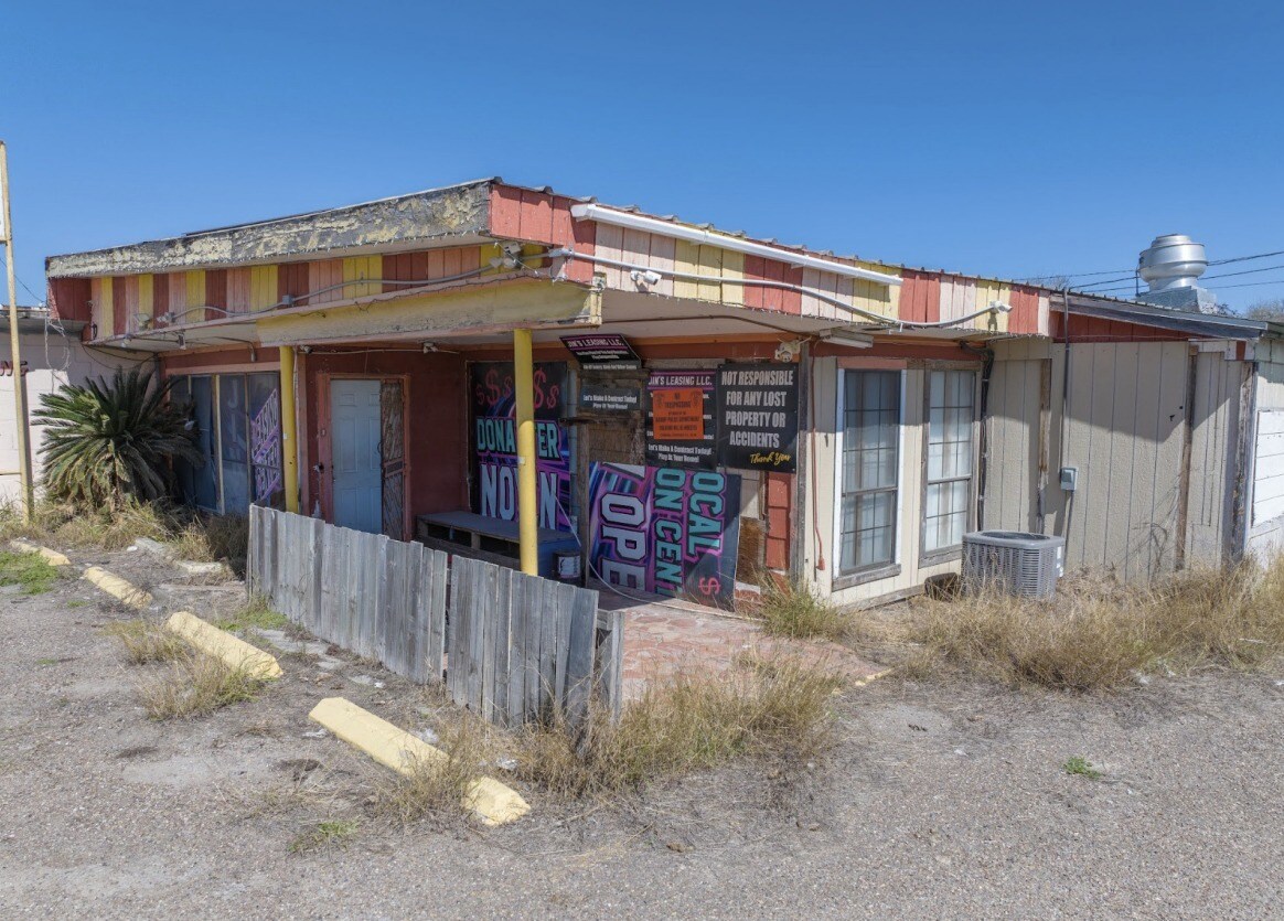 411 US-77 Bus, Bishop, TX à vendre Photo du bâtiment- Image 1 de 3