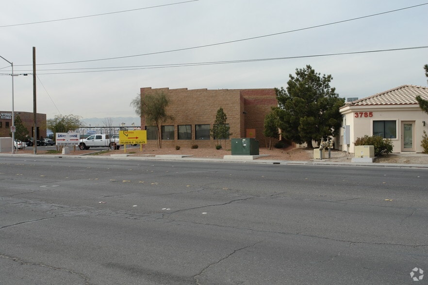 3765 Losee Rd, North Las Vegas, NV for sale - Building Photo - Image 2 of 6