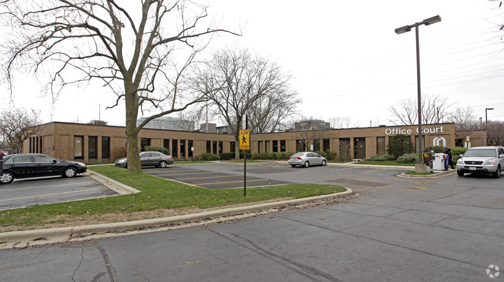 5225 Old Orchard Rd, Skokie, IL à louer - Photo du bâtiment - Image 3 de 9