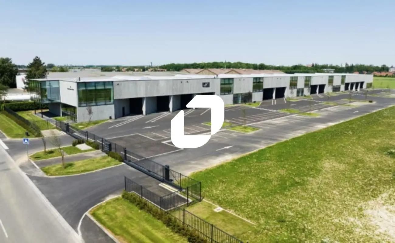 Flex in Seclin for lease Building Photo- Image 1 of 10