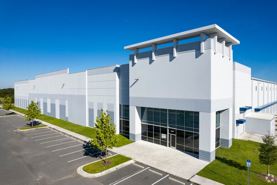 5300 Allen K Breed Hwy, Lakeland, FL à louer - Photo du bâtiment - Image 2 de 9