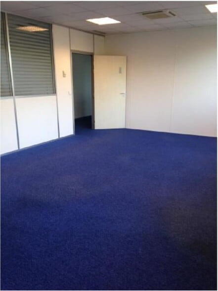 Bureau dans Buc à vendre - Photo intérieure - Image 3 de 12