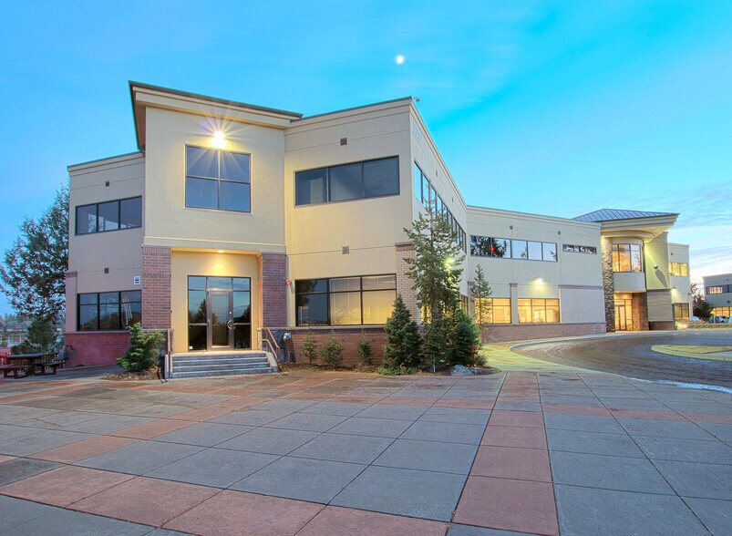 705-775 SW Bonnett Way, Bend, OR à louer - Photo du bâtiment - Image 3 de 7