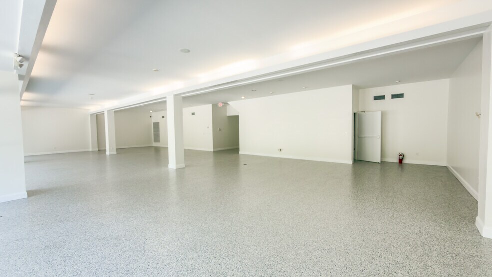 7065 NW 22nd St, Gainesville, FL à louer - Photo du bâtiment - Image 3 de 52