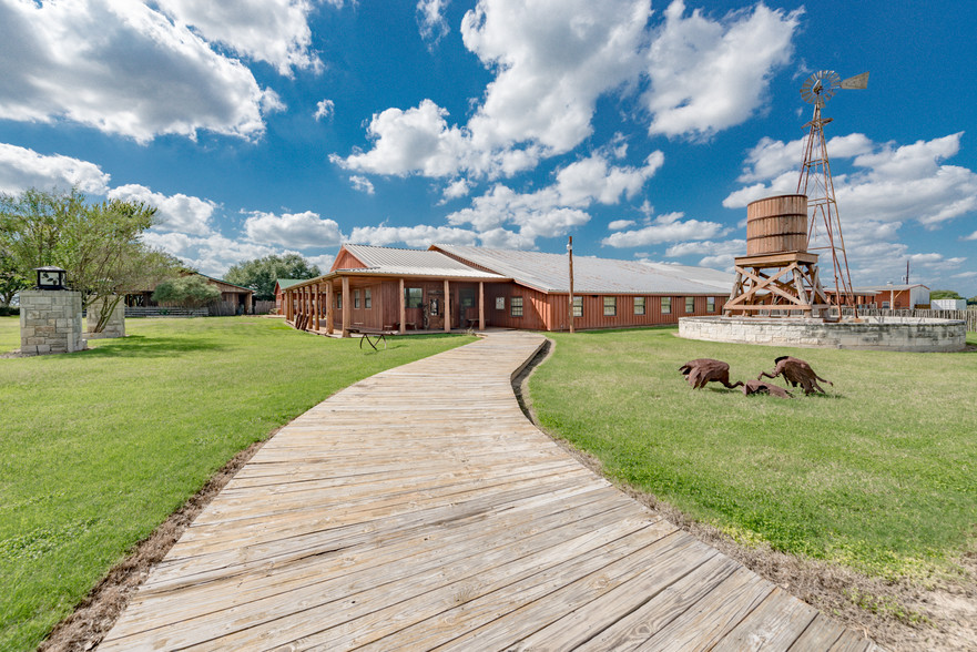 2692 Highway 105 W, Navasota, TX for sale - Other - Image 1 of 1