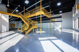 8904 Regents Park Dr, Tampa, FL à louer Photo intérieure- Image 1 de 8