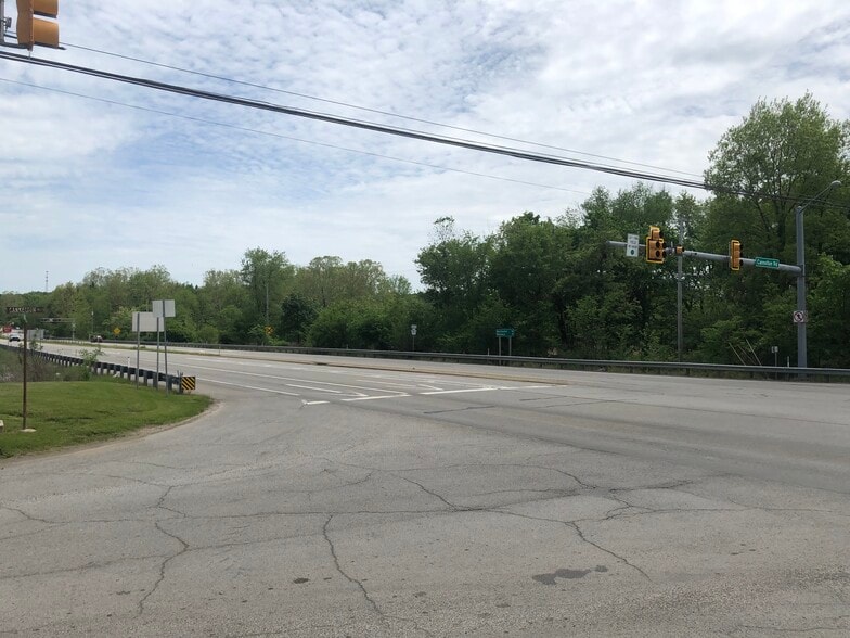 3463 Constitution Blvd, Darlington, PA for sale - Building Photo - Image 2 of 2