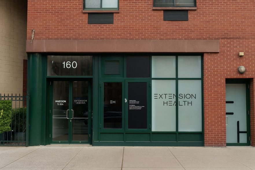 160 Seventh Ave S, New York, NY for sale - Primary Photo - Image 1 of 9