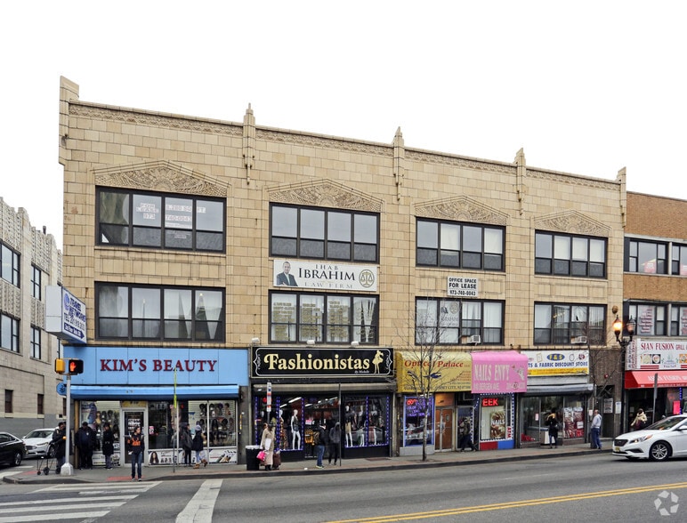 910 Bergen Ave, Jersey City, NJ for sale - Primary Photo - Image 1 of 1