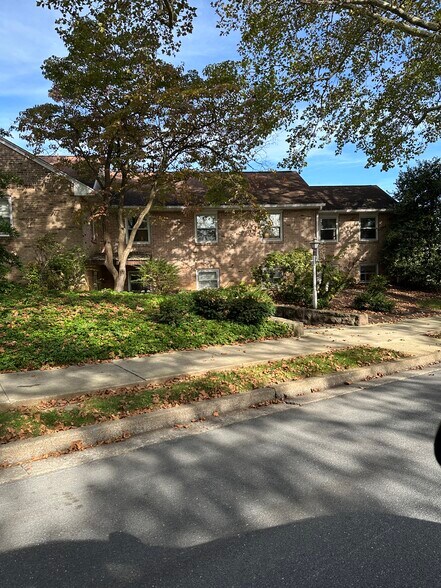 71 Cedar Ave, Hershey, PA à louer - Photo du bâtiment - Image 2 de 33