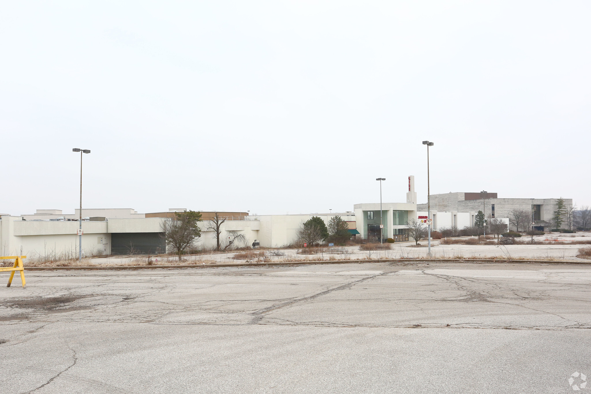 100-500 Jamestown Mall, Florissant, MO for sale Primary Photo- Image 1 of 1