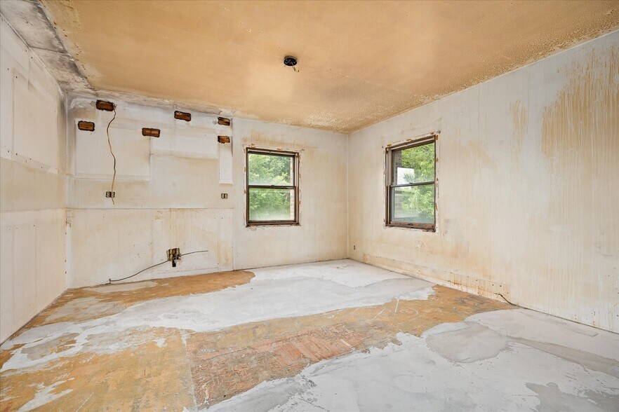 170 Round House St, Braidwood, IL à vendre - Photo du bâtiment - Image 2 de 34