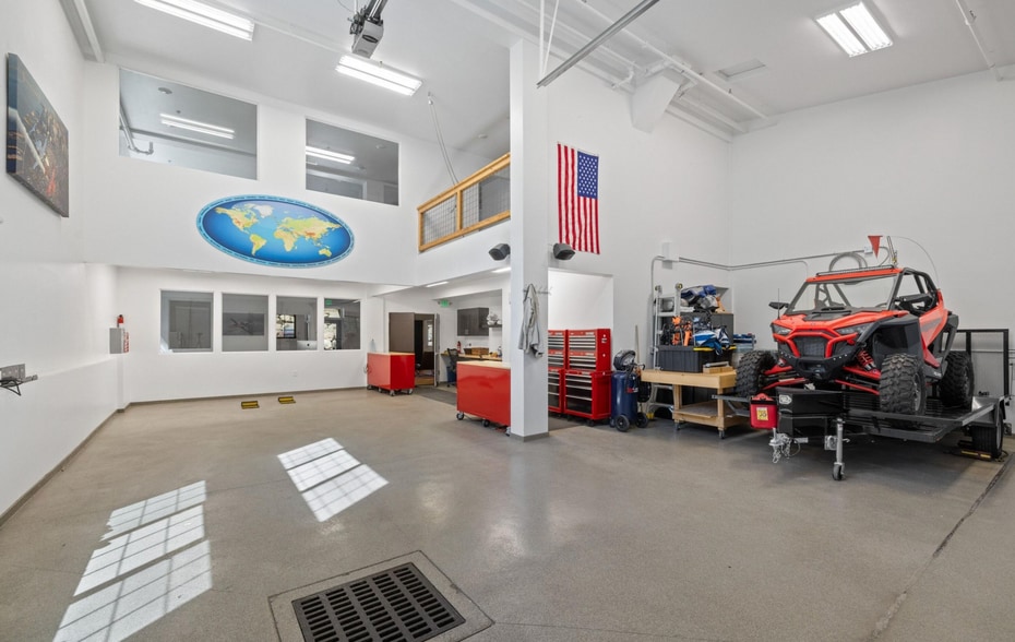 1200 W Lori Ln, Kamas, UT for sale - Interior Photo - Image 2 of 8
