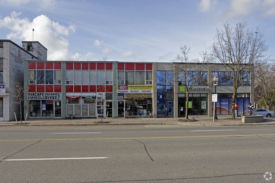 252-260 Lakeshore Rd E, Mississauga, ON for lease - Building Photo - Image 3 of 3