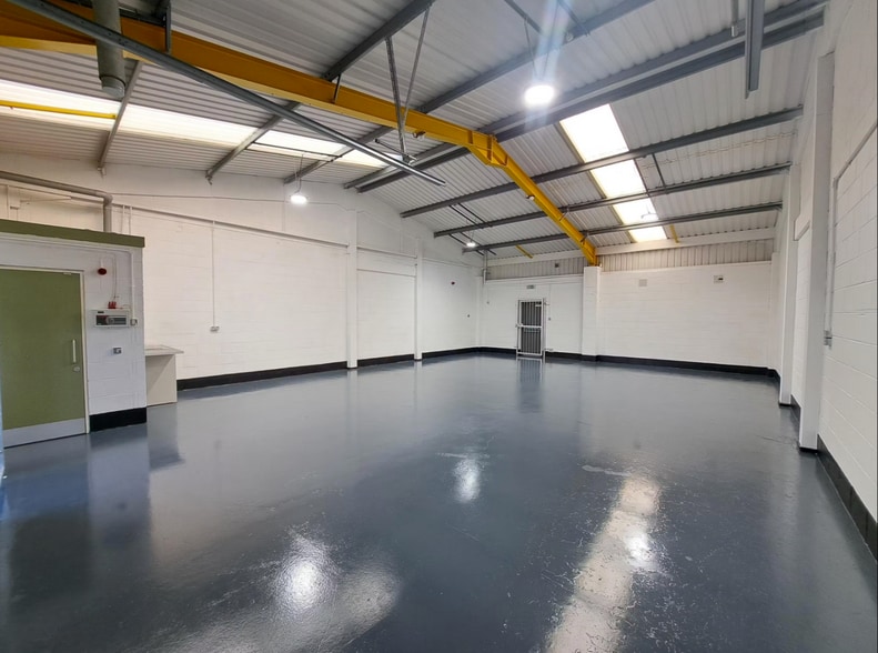 Reads Rd, Stoke On Trent for lease - Interior Photo - Image 2 of 6