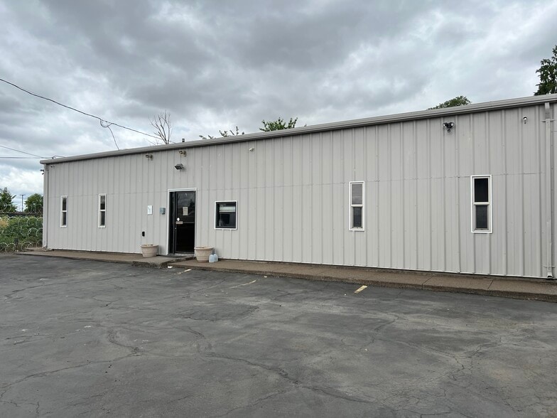 2585 Roosevelt Blvd, Eugene, OR for lease - Building Photo - Image 3 of 3