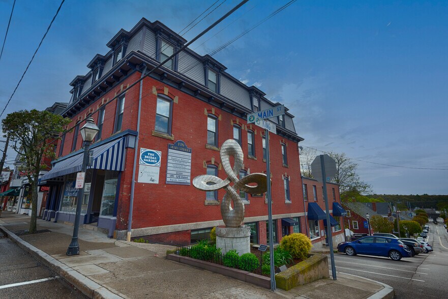 110 Main St, East Greenwich, RI à louer - Photo du bâtiment - Image 3 de 7