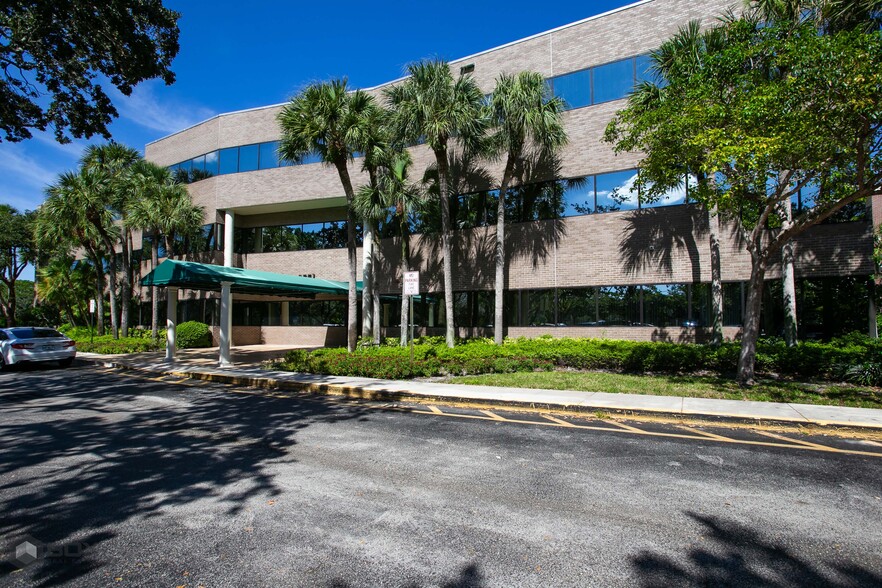 8551 W Sunrise Blvd, Plantation, FL for sale - Building Photo - Image 1 of 1