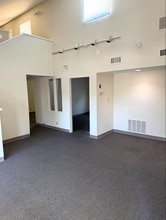 1028 N Lake Ave, Pasadena, CA for lease Interior Photo- Image 1 of 4