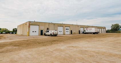 1525 Dugald Rd, Winnipeg, MB for lease Building Photo- Image 2 of 3