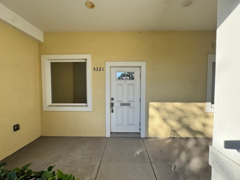 5321 1st Ave S, Saint Petersburg, FL à vendre - Photo du bâtiment - Image 2 de 19
