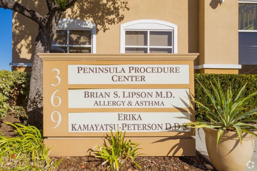 369 Main St, Redwood City, CA for lease - Building Photo - Image 2 of 4