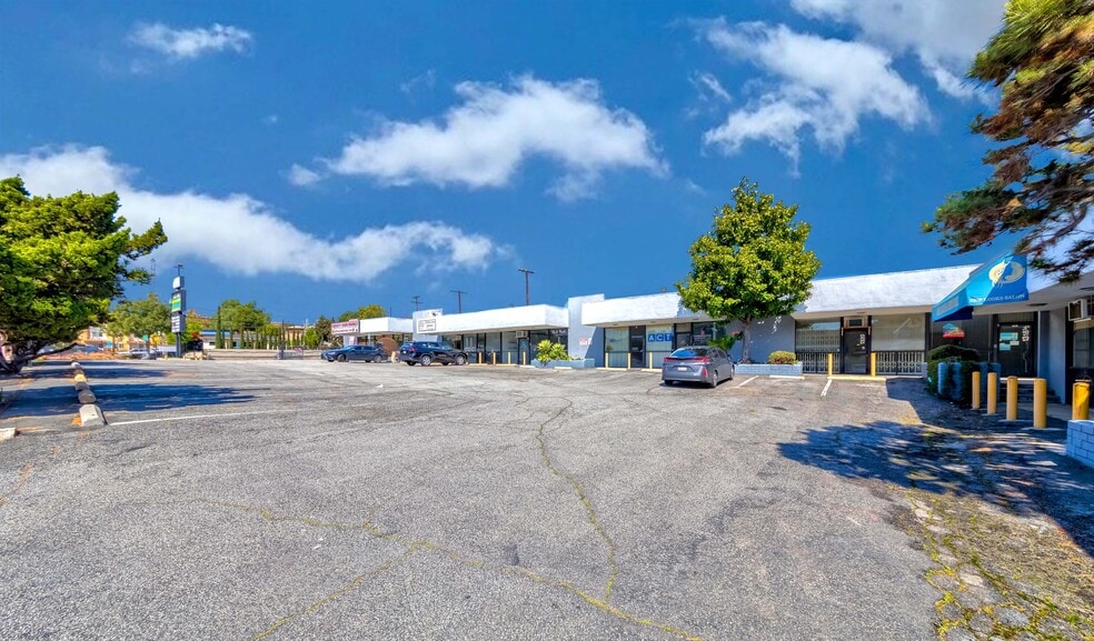 1314-1326 Potrero Grande Dr, Monterey Park, CA for lease - Building Photo - Image 2 of 5