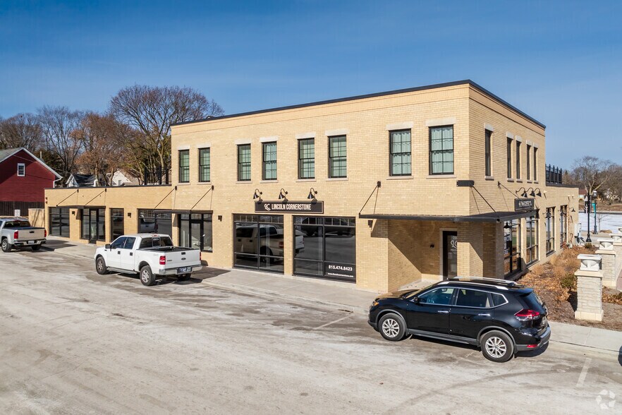 200 N Washington St, West Dundee, IL à louer - Photo principale - Image 1 de 10