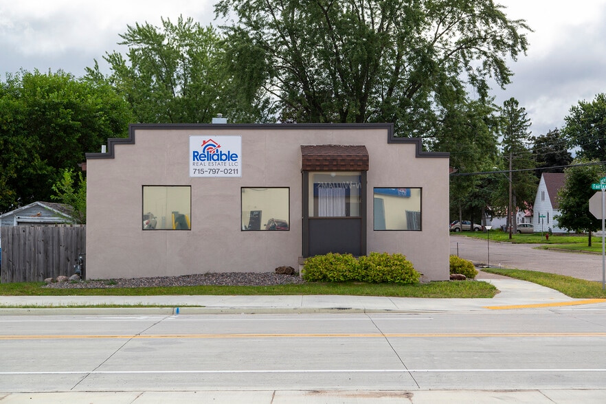 635 Fairfax St, Altoona, WI à vendre - Photo principale - Image 1 de 16