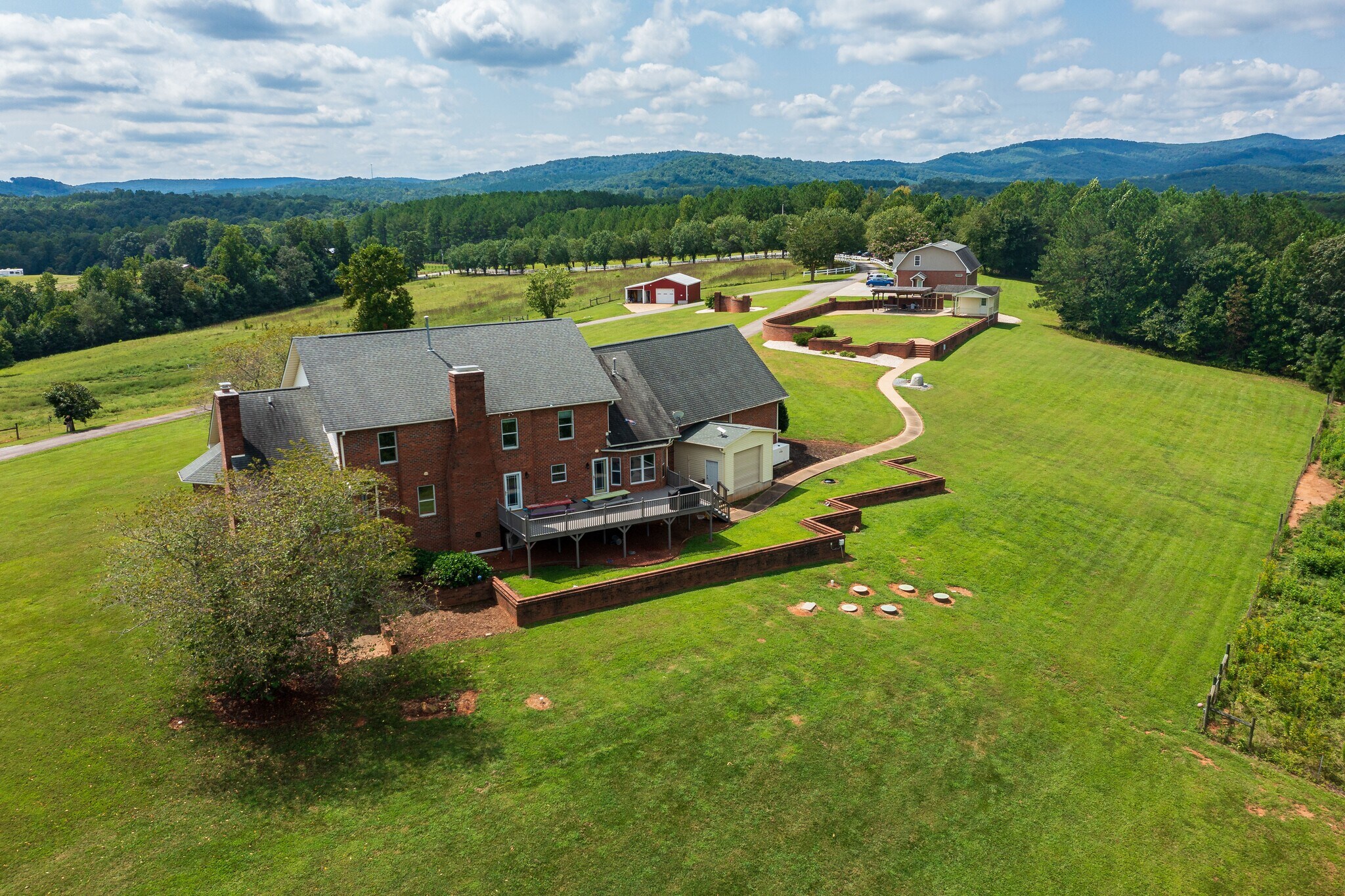 517 Cub Creek Rd, Ellenboro, NC à vendre Photo du bâtiment- Image 1 de 23
