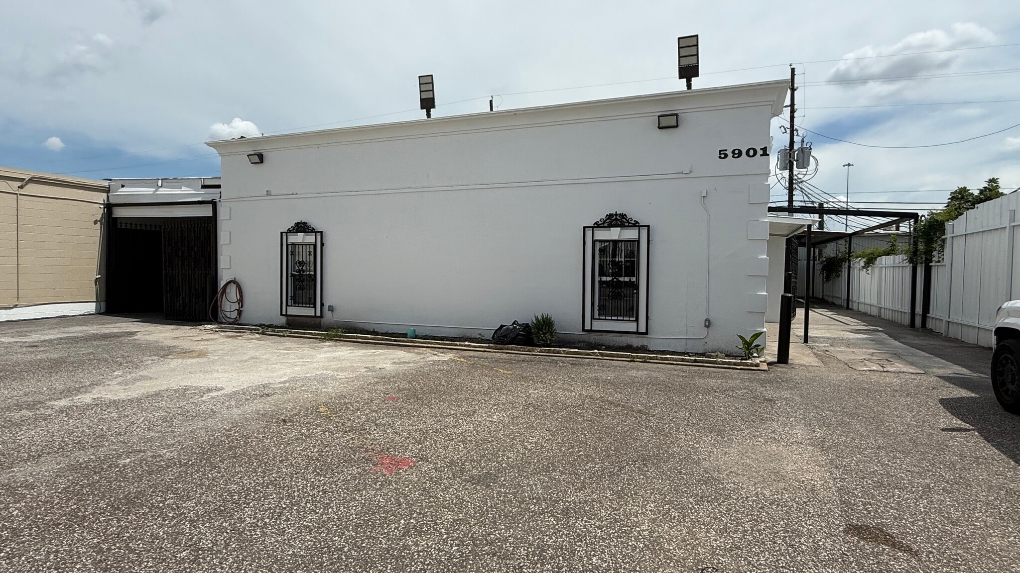 5901 Schumacher Ln, Houston, TX for lease Building Photo- Image 1 of 19