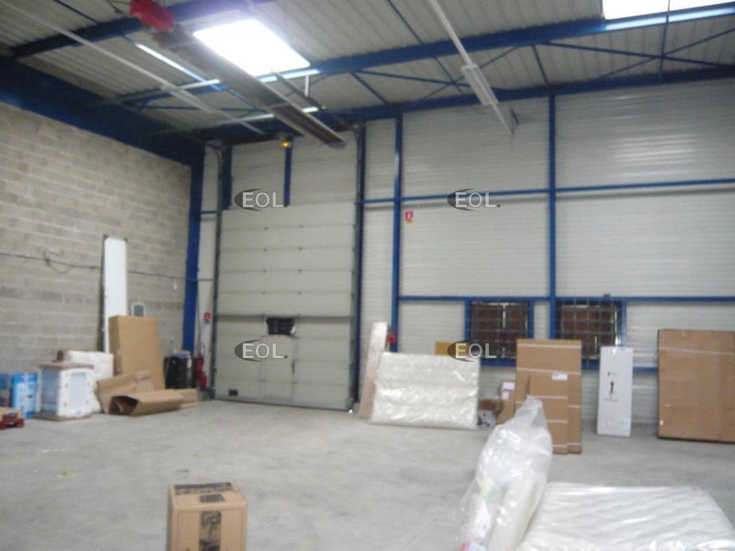 Flex in Chelles for lease Interior Photo- Image 1 of 3