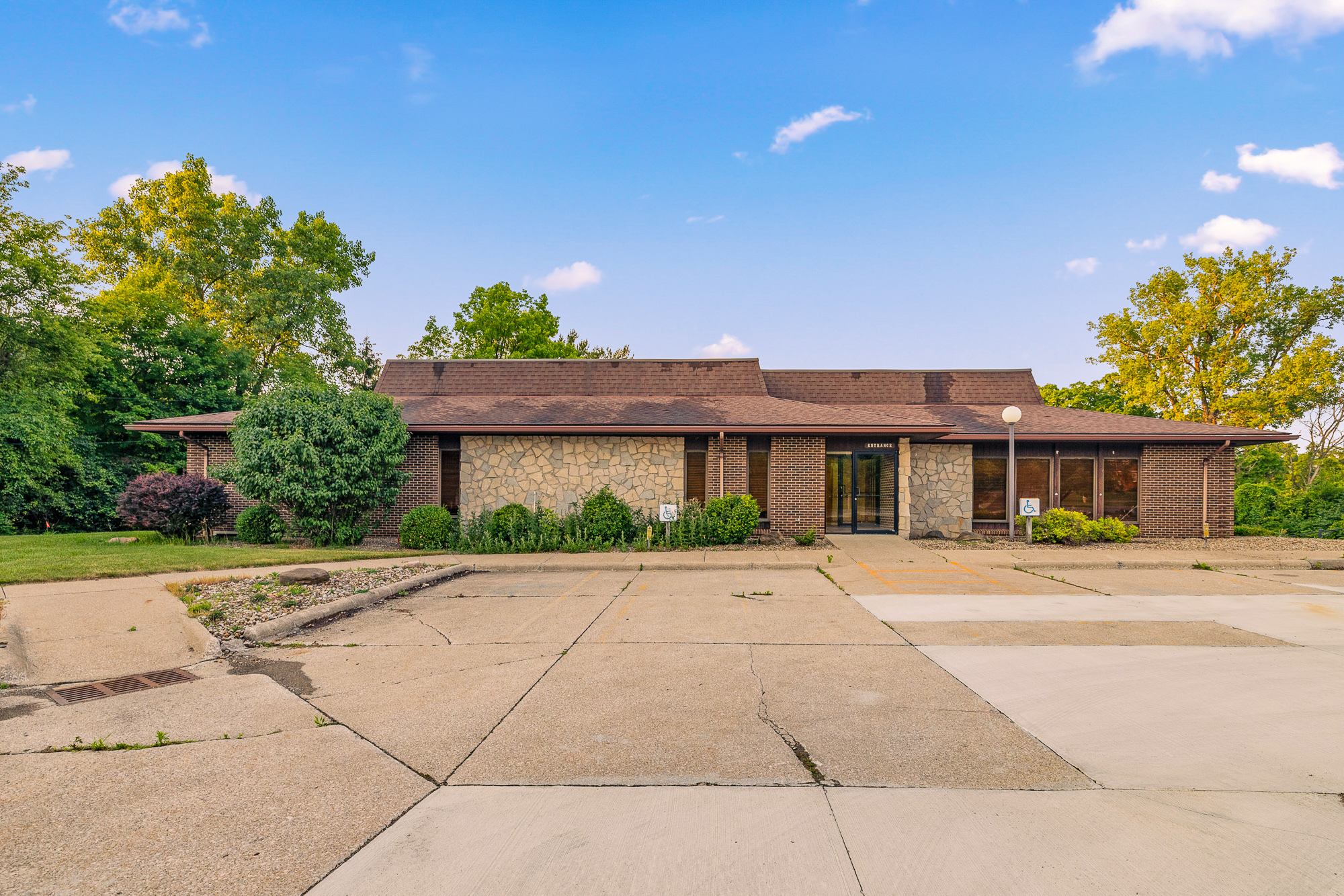 370 Cline Ave, Mansfield, OH for lease Building Photo- Image 1 of 30