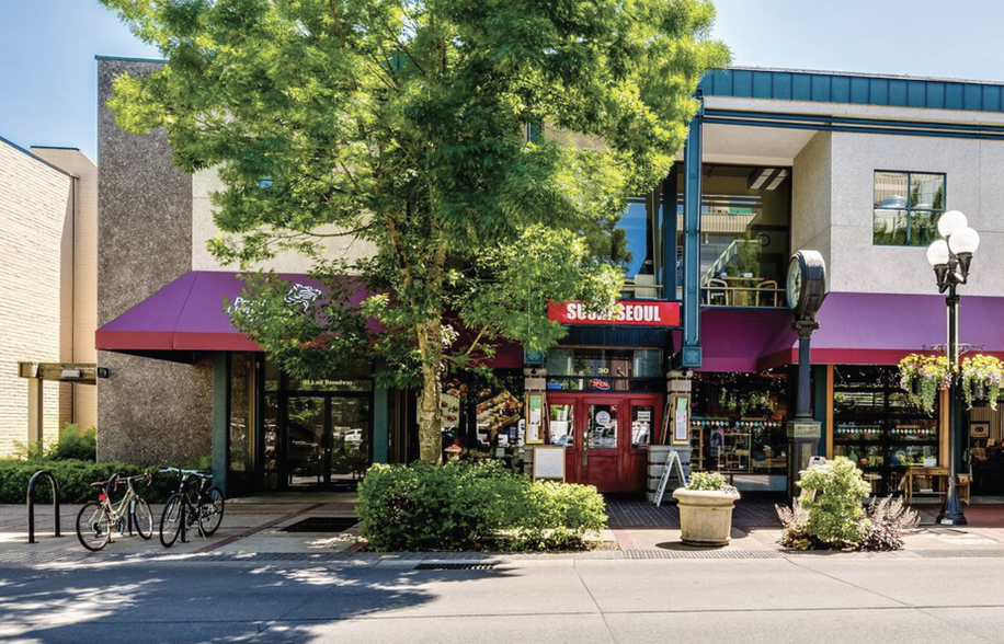 40 E Broadway, Eugene, OR for lease - Building Photo - Image 1 of 4