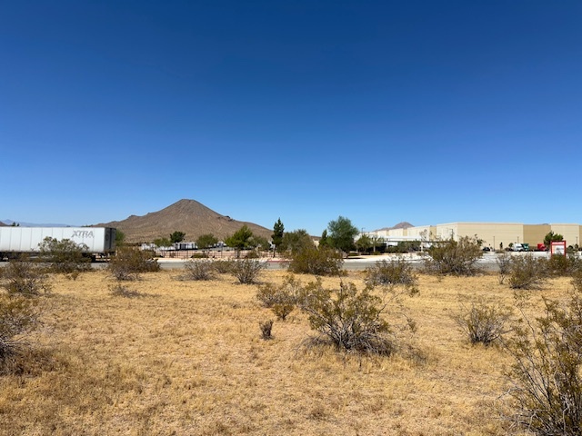 0 Navajo Rd, Apple Valley, CA à vendre - Photo du bâtiment - Image 1 de 16